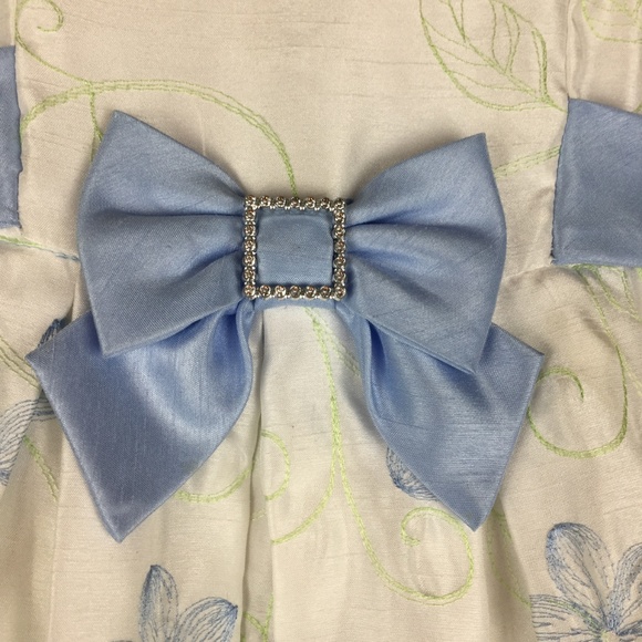 Beautiful Party Dress | Girls 6 - Picture 4 of 8